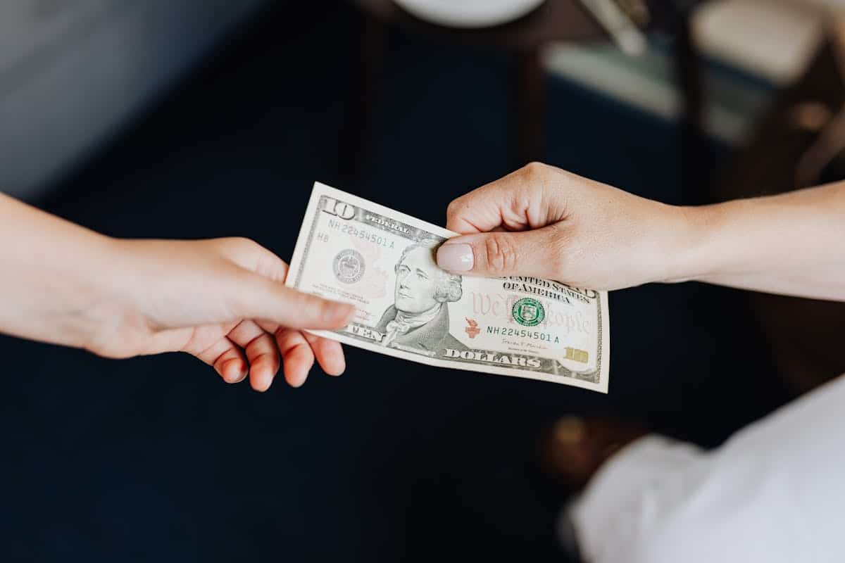 Smart Borrowing: A Complete Guide to Managing Loan Risks for Financial Success