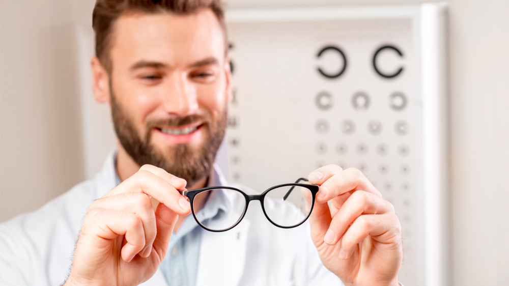 8 Effective Methods to Grow Your Optometry Practice in 2025